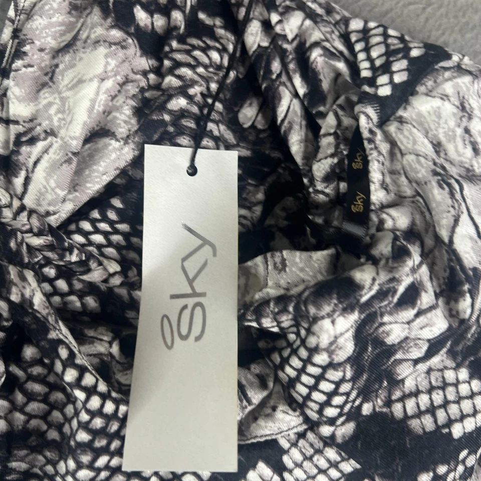 Camiseta sin mangas Sky para mujer pequeña negra blanca piel de serpiente espalda deportiva detalle de cuentas EE. UU. Foto 4 de 4