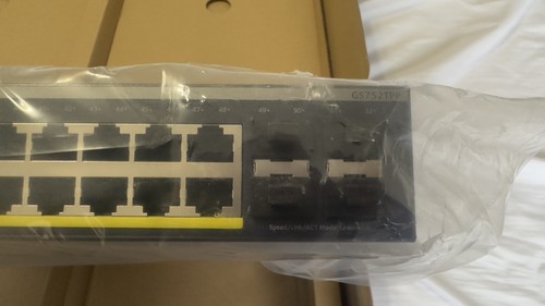 NETGEAR GS752TPP V3 48 Port PoE+ GB Smart Ethernet Switch GS752TPP-300NAS - Picture 5 of 7