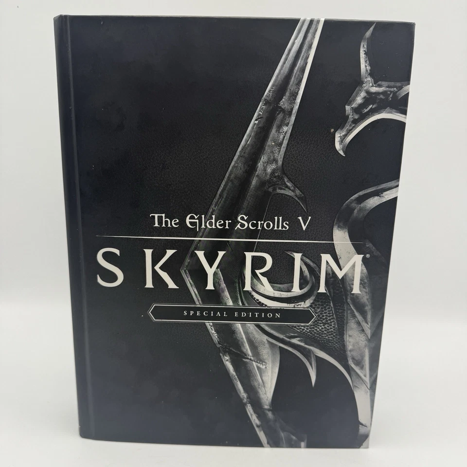 Elder Scrolls V: Skyrim Special Edition : Prima Collector's Guide With Map - Image 2 of 4
