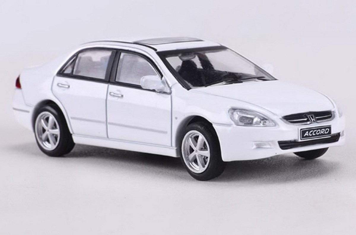 DCT 1/64 Scale Honda Accord 7th Generation 2005 White Diecast Car