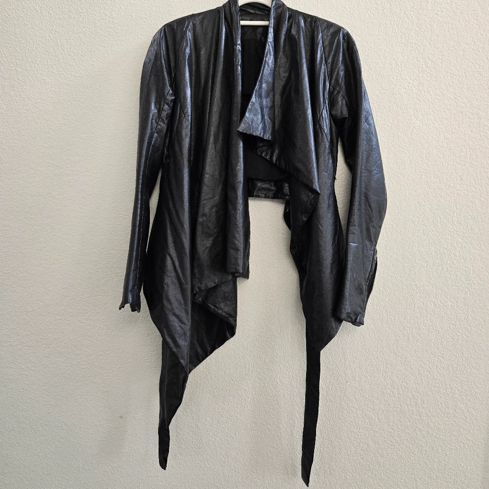 Chaqueta de cuero asimétrico Gareth Pugh talla 4 EE. UU. Foto 2 de 4