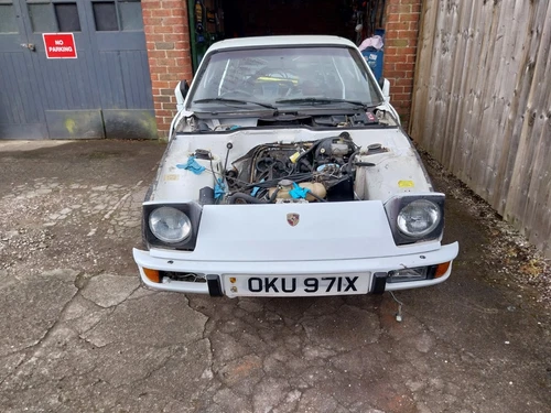 Porsche 924 - Picture 1 of 24