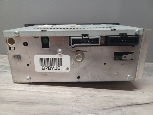 1984 - 2002 Chrysler Dodge Jeep AM/FM cassette radio part # P04858556 NICE!!! - Picture 3 of 8
