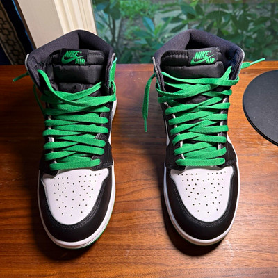 Size 8 Air Jordan 1 Retro High OG ''Lucky Green''