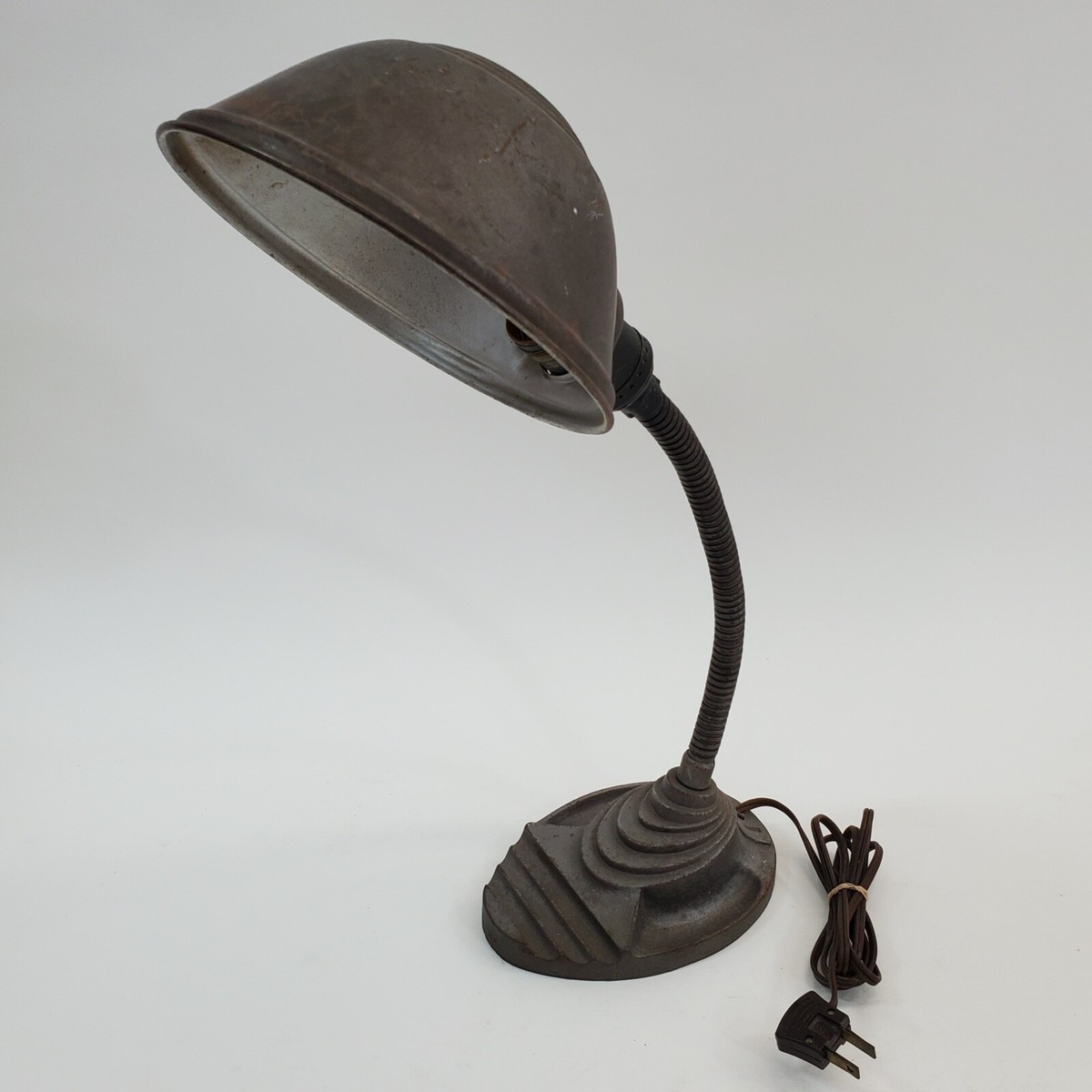 Vintage Eagle Art Deco Gooseneck Lamp w/Cast Iron Base Leviton