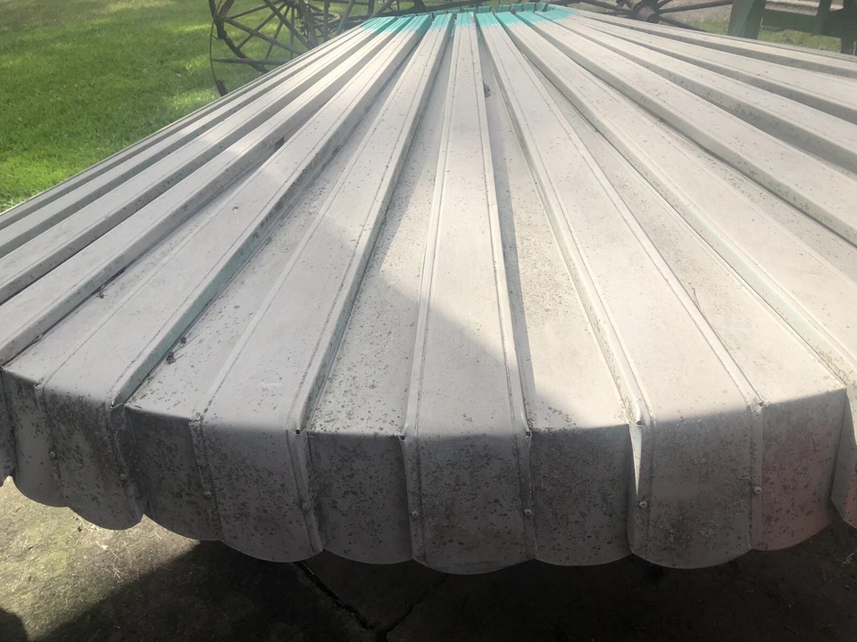 Paraguas de aluminio para patio, de colección, 92 pulgadas de diámetro, MCM, Koolvent, moderno de mediados de siglo Foto 4 de 4