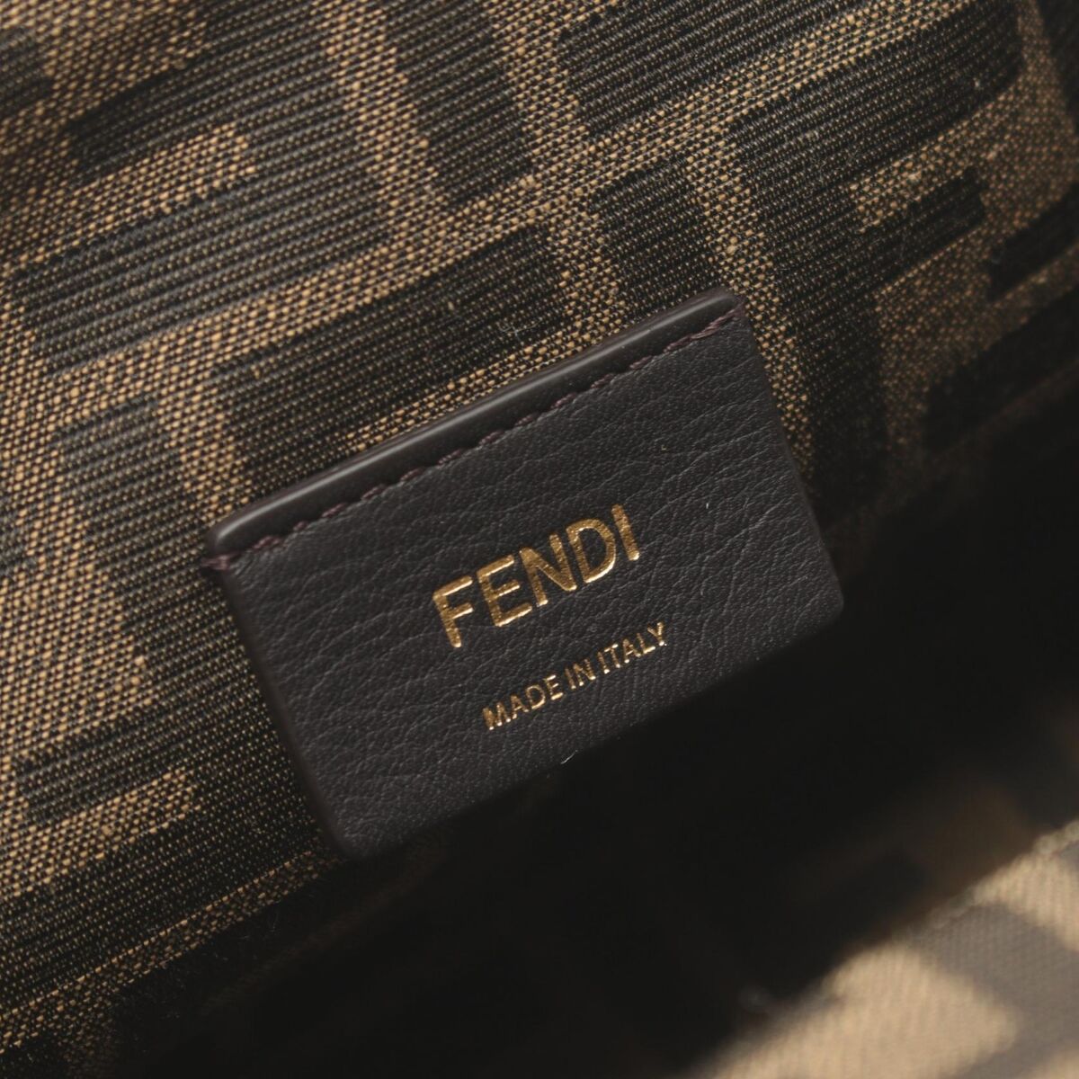 FENDI first small Shoulder crossbody Bag 8BP129 leather FENDI first small Shoulder crossbody Bag 8BP129 leather
