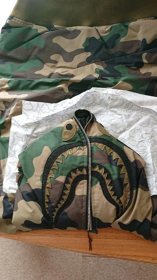 A BATHING APE (BAPE) Piumino A Bathing Ape × Undefeated BAPE mimetico squalo zip cappuccio asiatico taglia XL