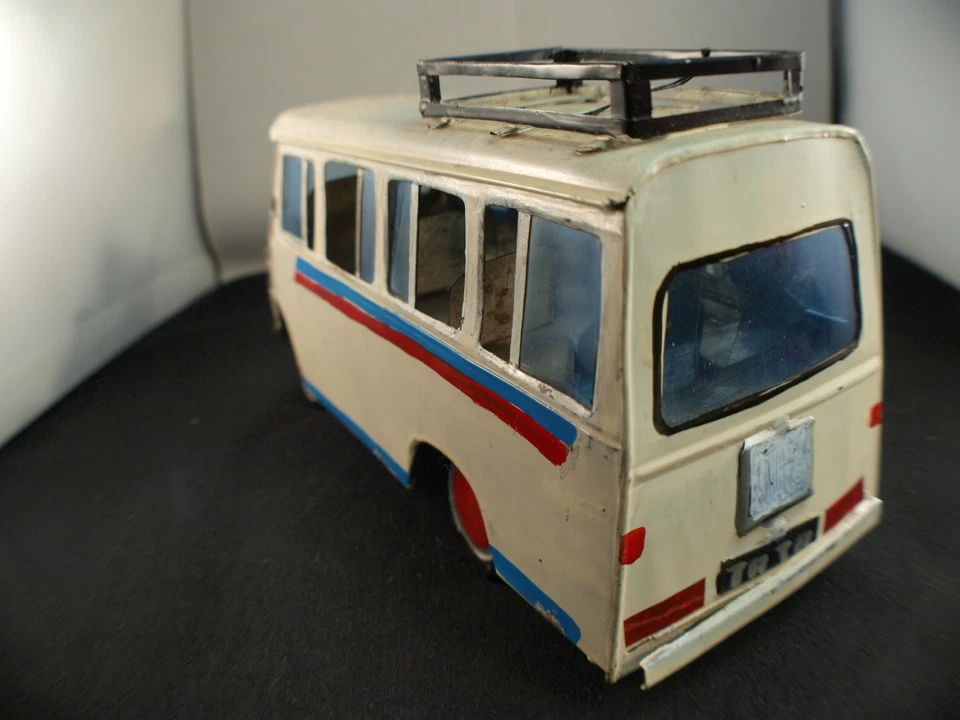 Bus Mercedes en tôle de récupération 23 cm - Photo 4/4