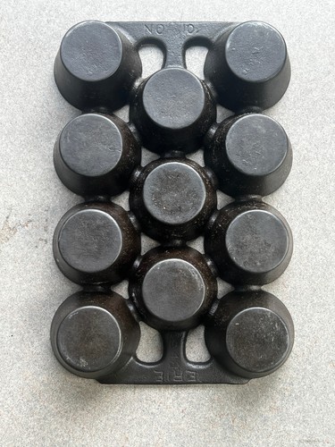 Erie Pre Griswold #10 gem muffin pan 948, cast iron 11 spot , variation 4 - Picture 3 of 7