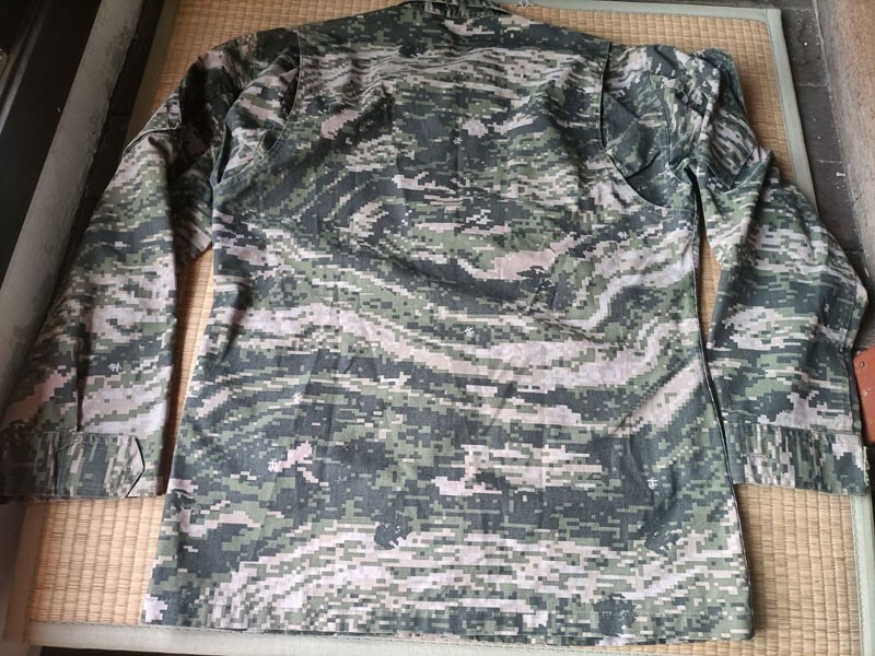 関送込 Camouflage Clash Rolled Cuff Tee combat-shirt-flammhemmend-mil-