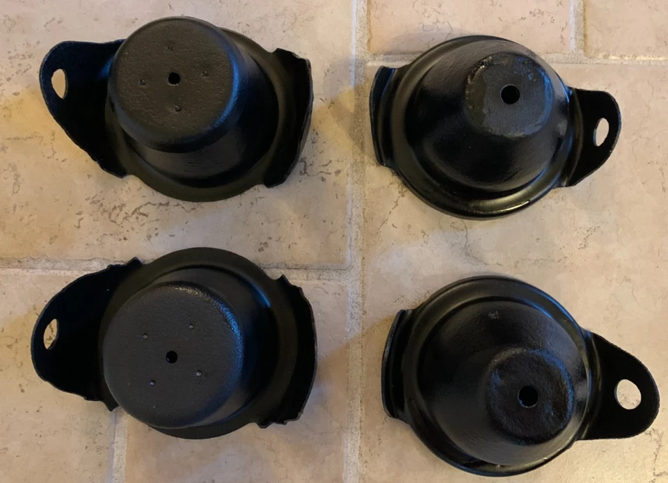 AMC Rambler American Rogue AMX 1967-69 soportes de resorte delanteros Foto 3 de 4