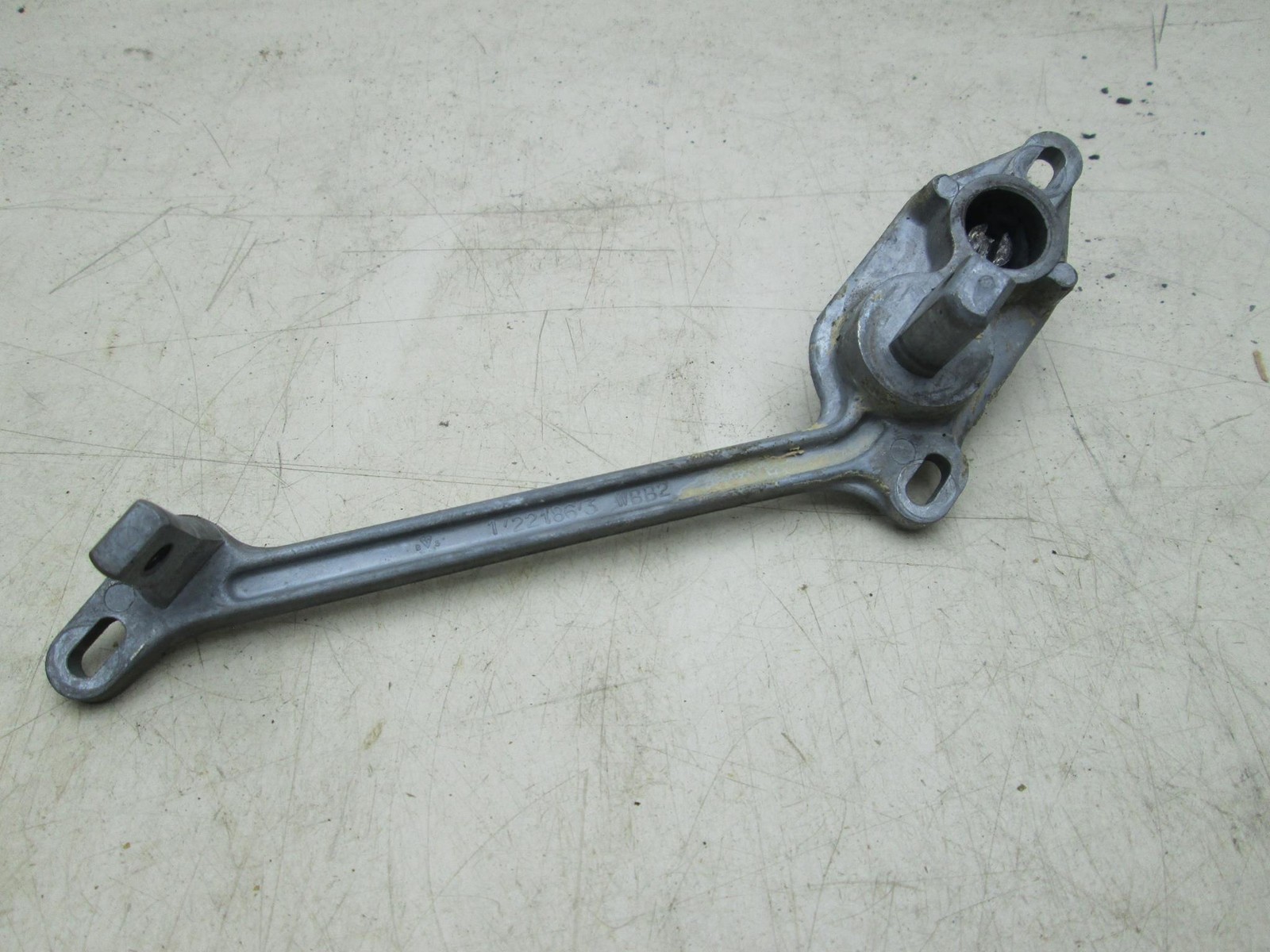 Rolls Royce Silver Shadow T1 right rear inner door handle support bracket (USED)