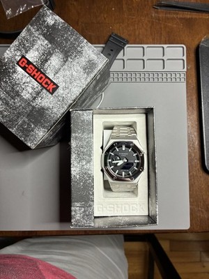 New Casio G-SHOCK Mod GA-2100 Analog/Digital SS Silver 200m 45mm Black Dial Box