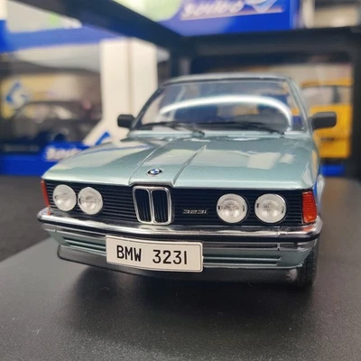 Miniature Solido 1/18 – Renault (neuve, Sous Emballage)