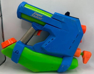 Hasbro Super Soaker Blue Green Pump Action Powered Water Gun Blaster Retro Toy