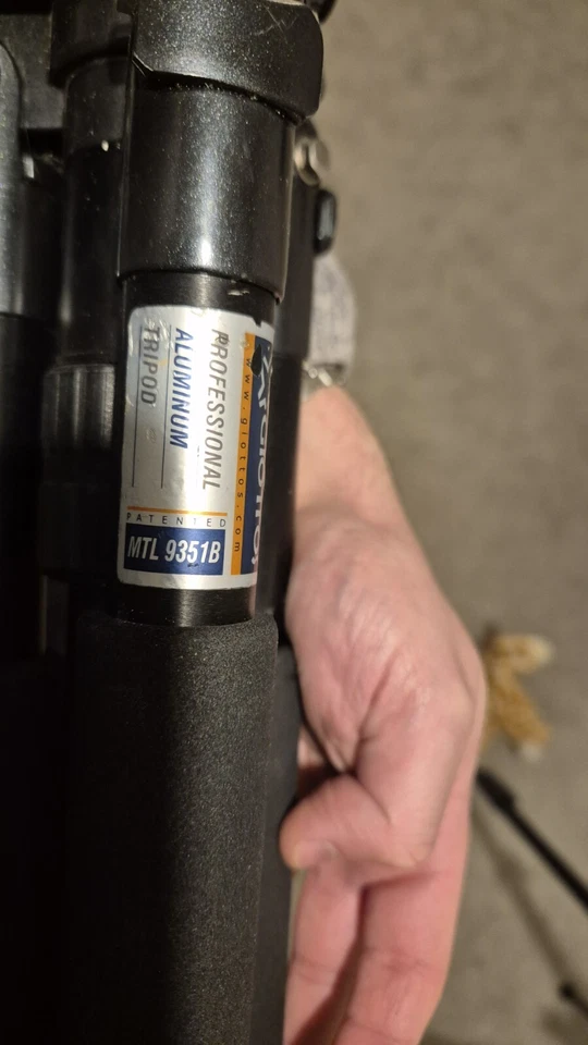 Giottos Professional Aluminium Tripod Extendable Multi Purpose - Image 3 of 3