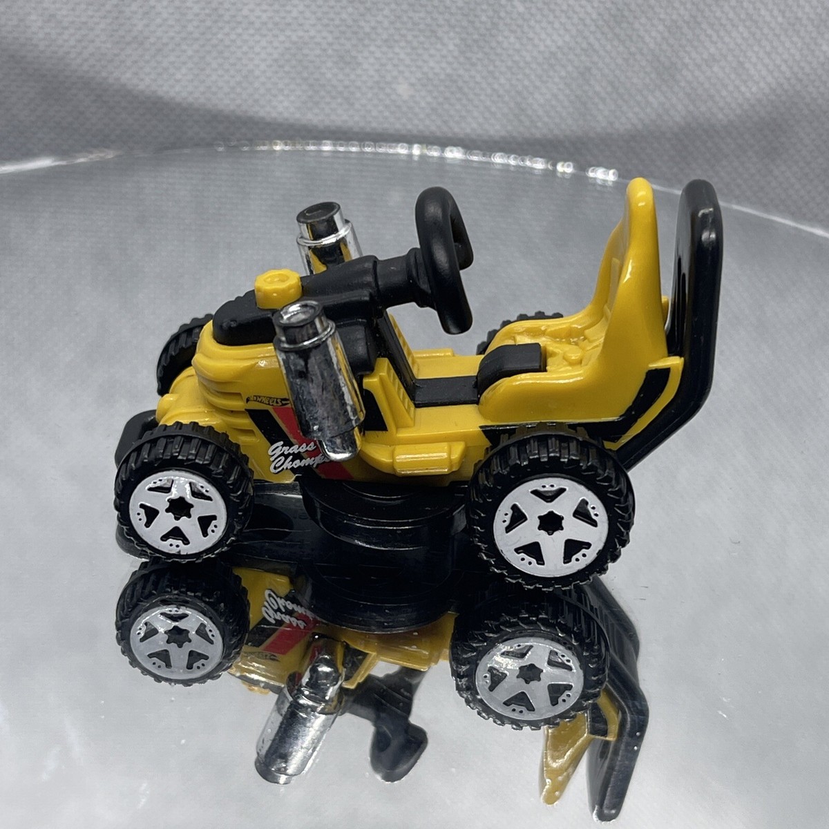 ✨2015✨Grass Chomper ✨ Diecast ✨Created By Hot Wheels✨Mattel