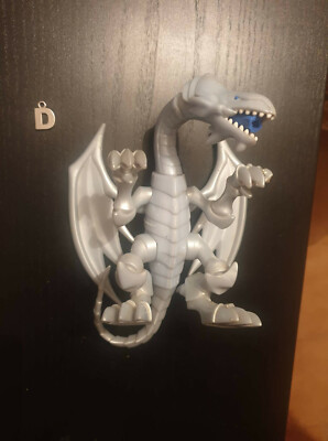 blauäugiger weißer drache figur figur blue eyes white dragon yugioh