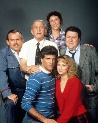 Cheers Danson Long Wendt Colasanto Perlman Ratzenbenger cast 11x14 Poster
