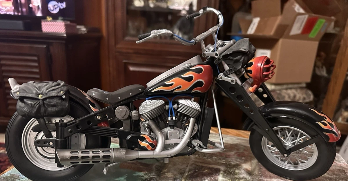 Preços baixos em Harley-Davidson 1:6 Motocicletas e ATVs em metal