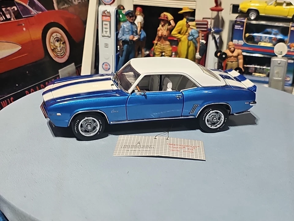 VINTAGE Franklin Mint 69 Camaro Z28. Pristine Blue LIMITED EDITION NICE CAR 🚗 - Image 3 of 4