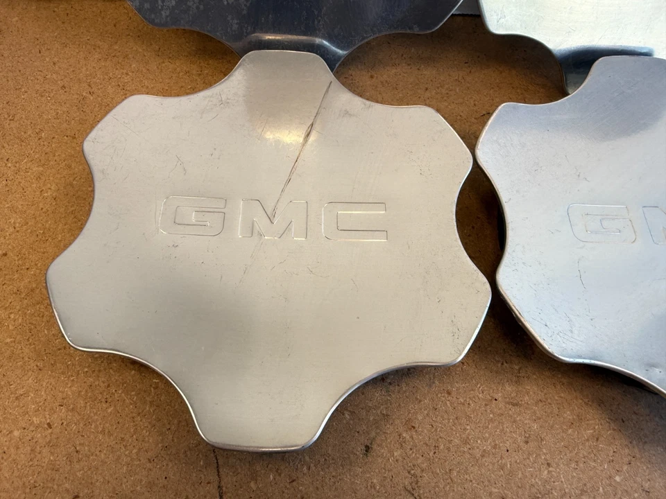 (4) Tapa central de llanta de 16"" GMC Yukon Denali Sierra 1500 2001-2006 9594256 OE Foto 2 de 3