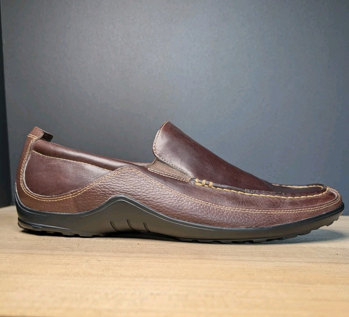 Cole Haan Men display picture 1