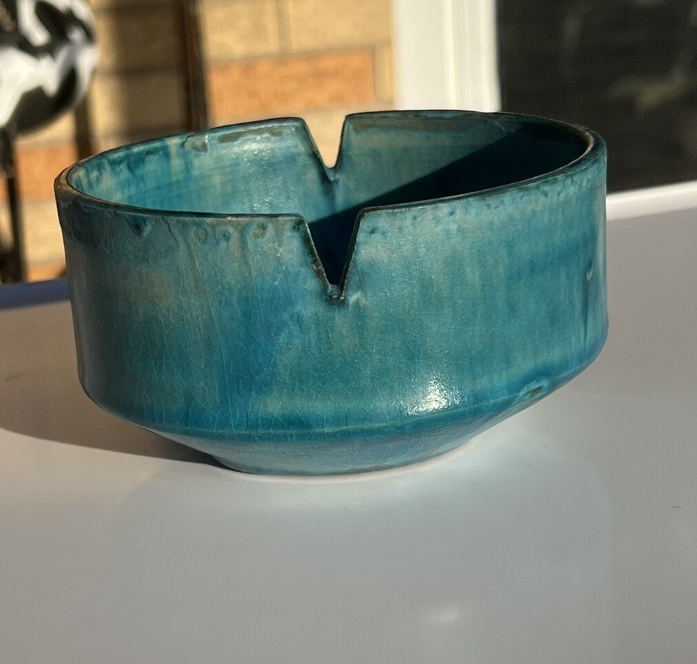 VINTAGE MID CENTURY CERAMIC POTTERY ASHTRAYS VINTAGE MID CENTURY CERAMIC POTTERY ASHTRAYS