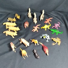 Plastic Jungle  Zoo Animals Lot of 22  Approx: 1 " Tall 3 " Long