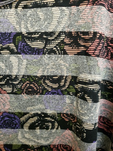 NWT LULAROE PERFECT TEE MEDIUM GHOST STRIPES OVER PURPLE PINK WHITE ROSES - Picture 2 of 4