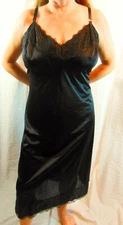 DIXIE BELLE VTG PLUS SIZE BLACK SATINY SLIPPERY NYLON MEGA-LACY FULL SLIP 48 NWT