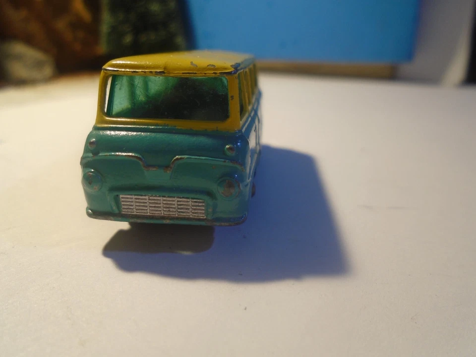 LESNEY VINTAGE 1/87 HO SCALE  THAMES ESTATE CAR, MADE IN ENGLAND      5-170-1-5 - Image 2 of 4