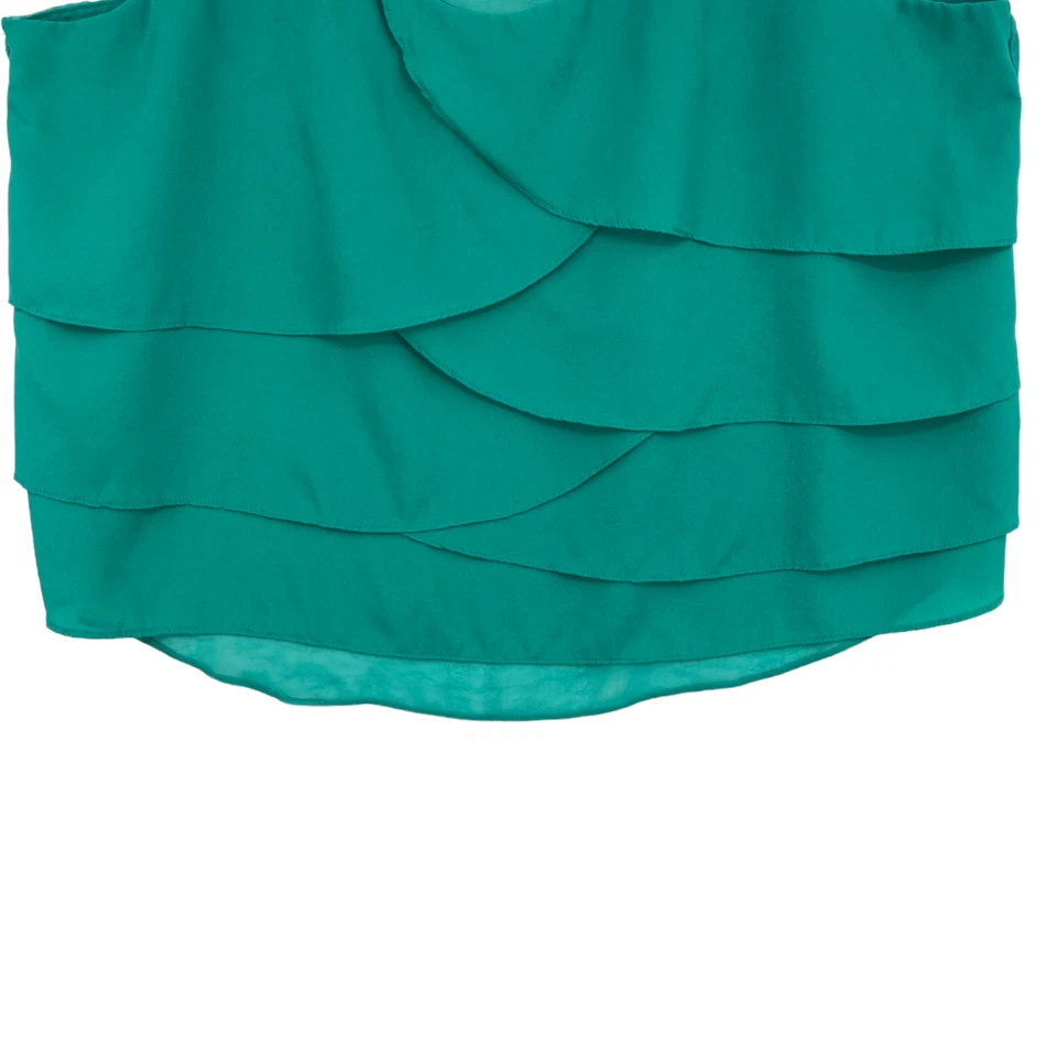 Camiseta sin mangas exuberante para mujer grande verde sin mangas cuello redondo en capas cremallera trasera Foto 3 de 4