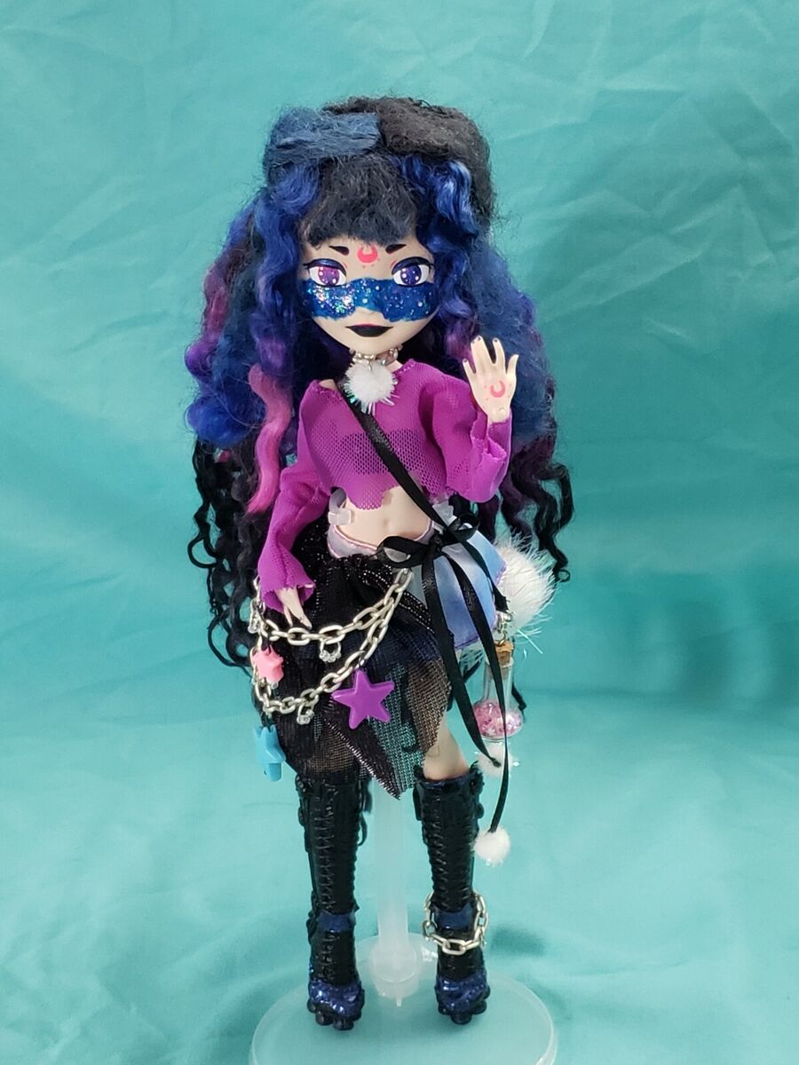 Monster High and Ever After High Dolls for OOAK Customizing 