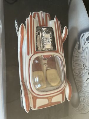 Hot Wheels 100% Premium 1:18 Scale Beatnik Bandit White Orange