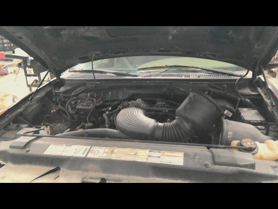 Used Fuel Tank fits: 2000 Ford F150 PICKUP gasoline under box Regular Cab 6' 6`` Foto 3 de 4