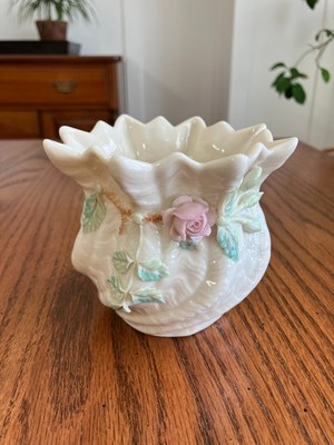 Vintage Belleek  Irish Porcelan Cache Pot