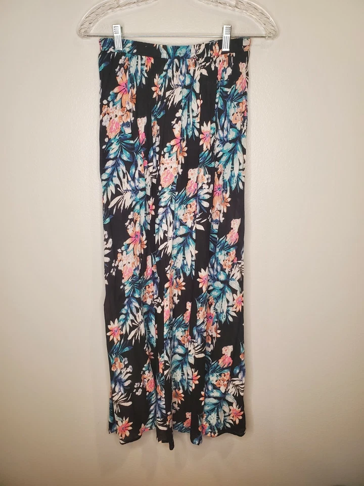 Maxi Pantalones Cortos Falda Skort Banda De Gitanos Pequeños Negros Estampado Floral Foto 4 de 4