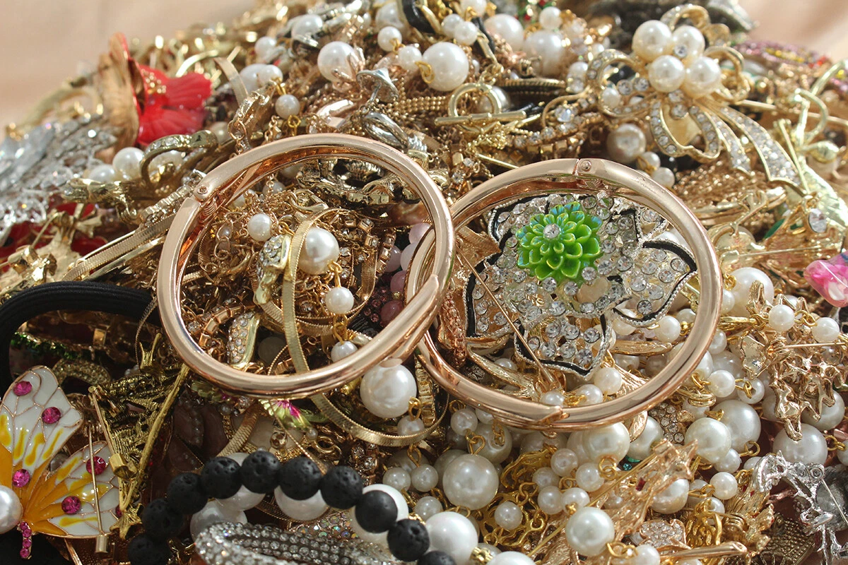 Vintage Modern Fashion Jewelry Lot ALL Good Wear 30 Pc NO Junk Multiple Styles