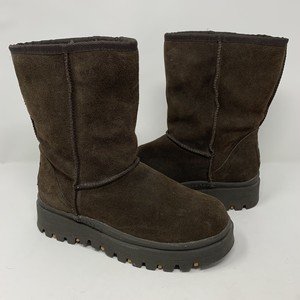 mid calf hiking boots