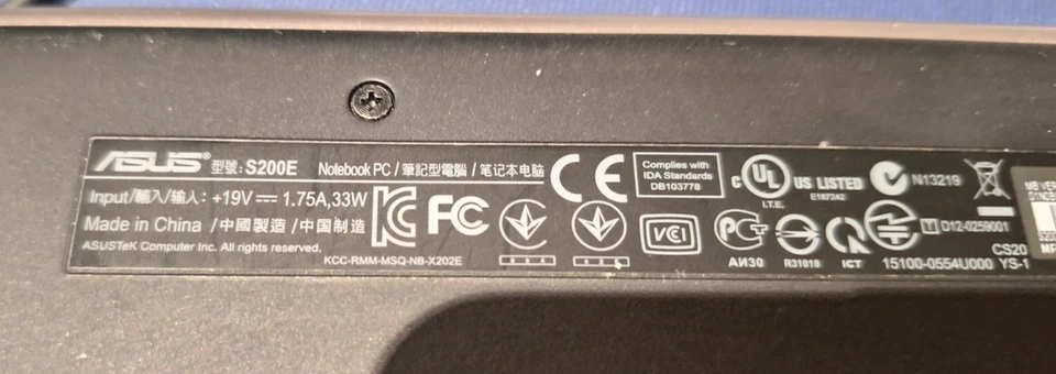 ASUS S200E 11.6" TouchScreen Laptop Core i3 3217U @ 1.80GHz 4GB DDR3 500GB SSD - Image 3 of 4