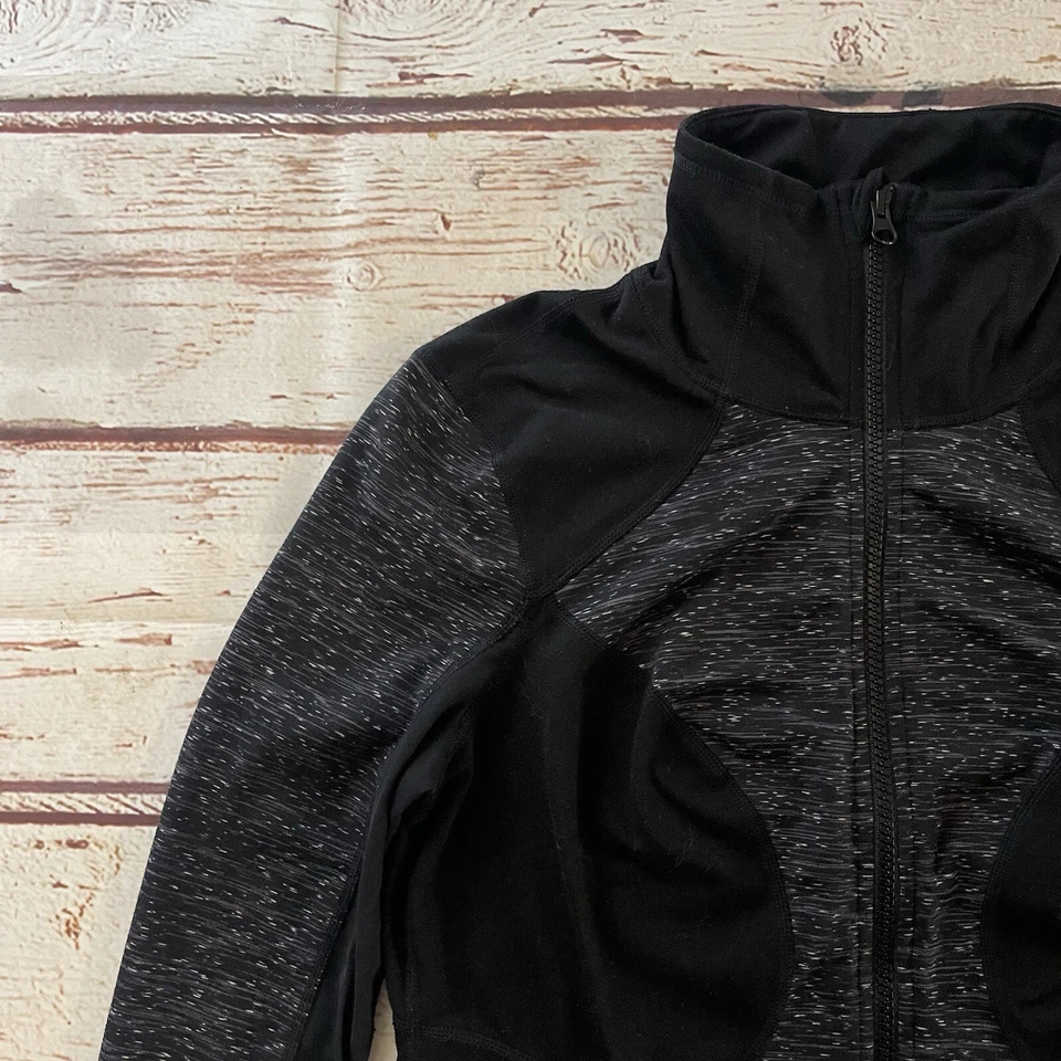 Jaqueta de ioga Z by Zella couro cinza e preto zíper completo malha acento tamanho médio - Imagem 2 de 4
