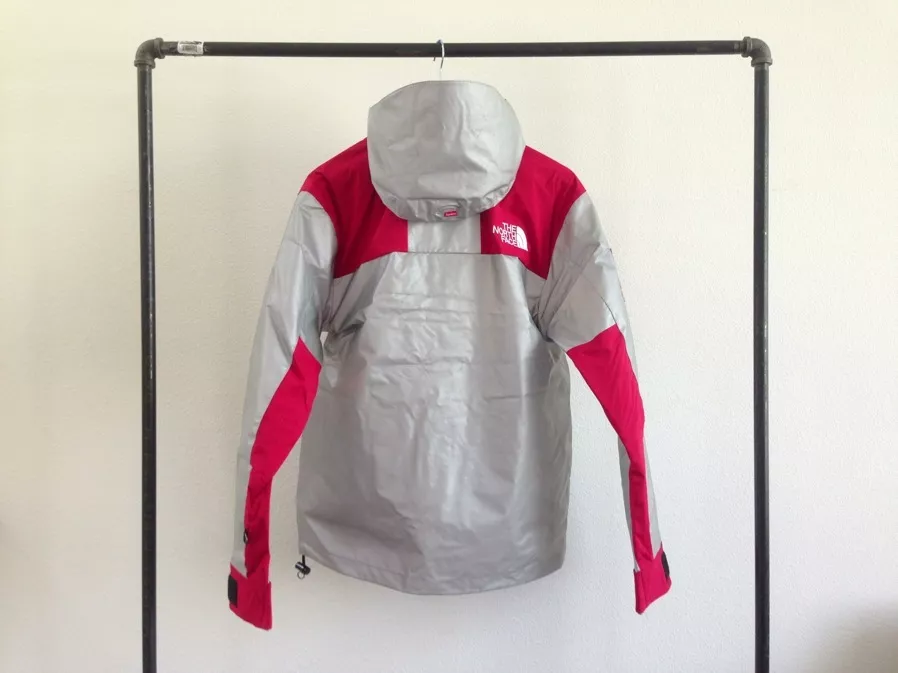 SUPREME X THE NORTH FACE 3M MOUNTAIN PARKA REFLECTIVE SILVER RED JACKET TNF L