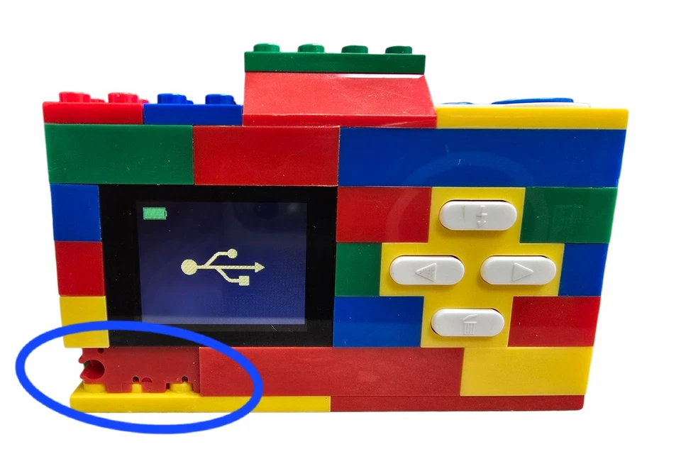 LEGO 3.0MP Digital Camera Parts Or Repair Only. By Digital Blue 2009 - Image 3 of 4