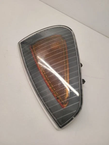 Luz marcadora lateral derecha pasajero Dodge Charger 2006-2010 04806218AD        Foto 2 de 4