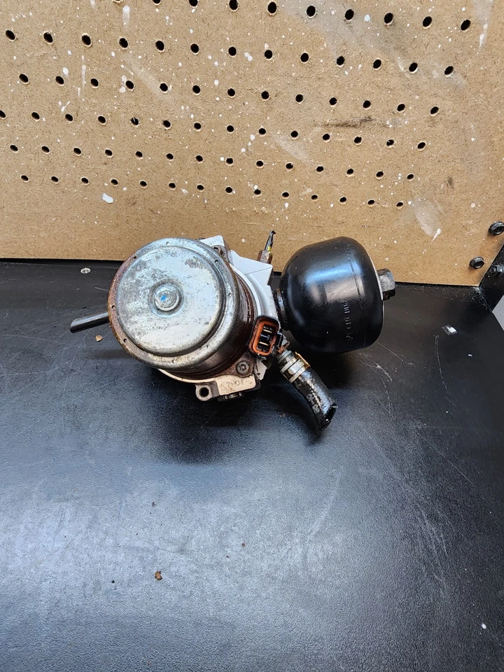 Conjunto de bomba de refuerzo de freno Honda Civic 2006-2011 OEM Foto 2 de 4