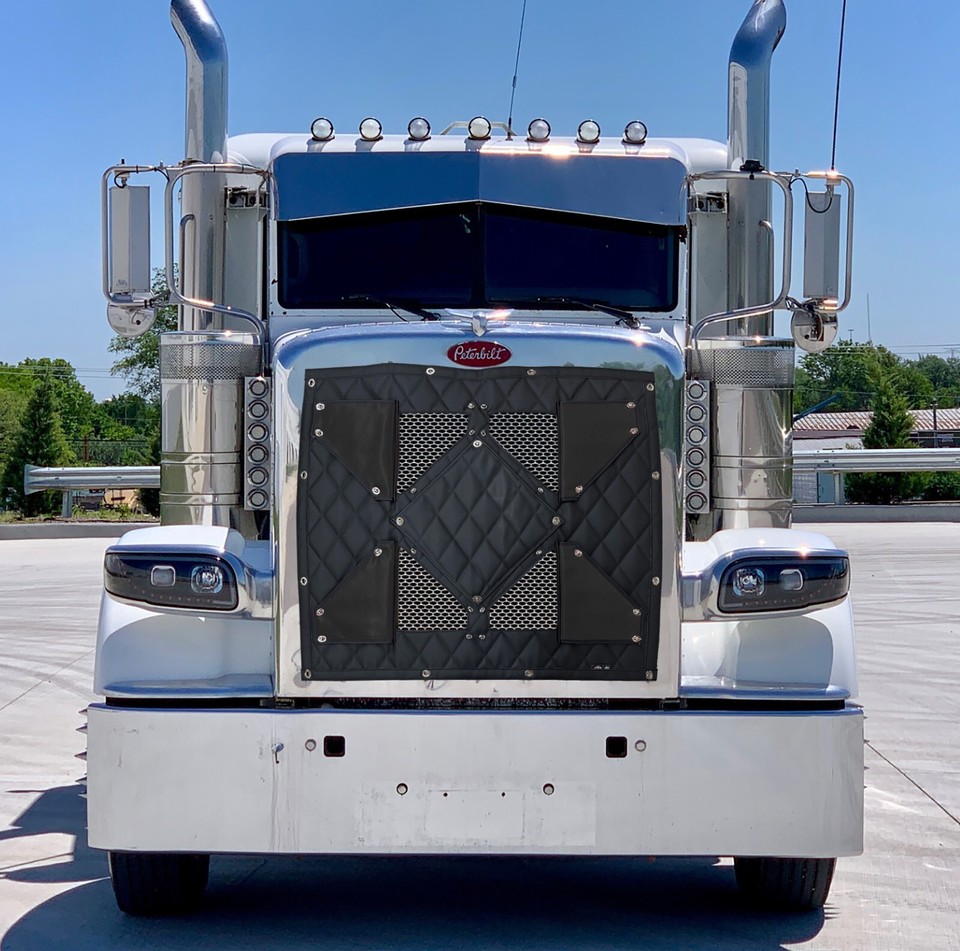 GrilleAdz Premium Quilted Winter Front For Peterbilt 359 - Adjustable Zipper, Install Kit Included