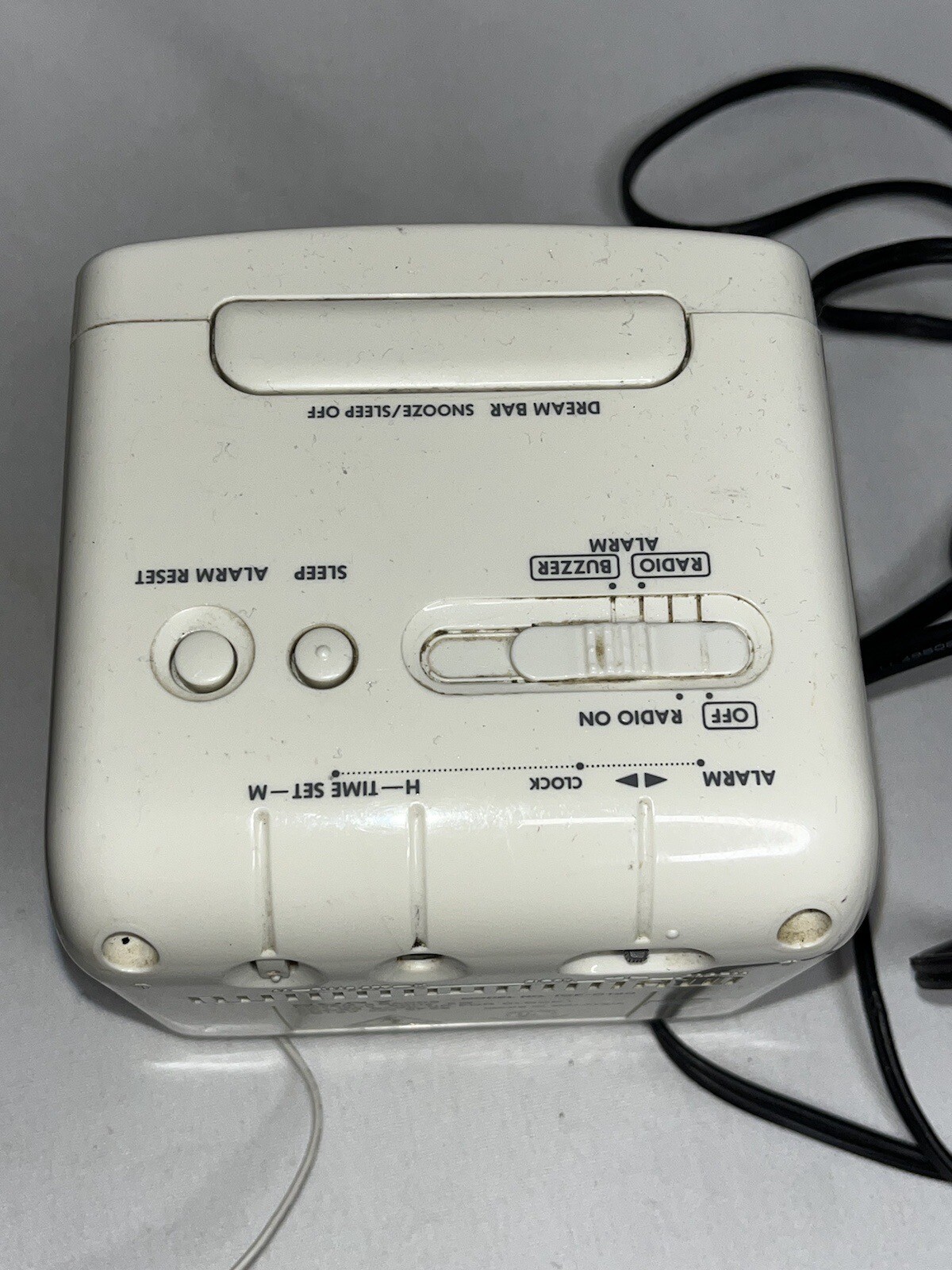 Vintage Sony Dream Machine ICFC120 White Cube AM/FM Alarm Clock Radio