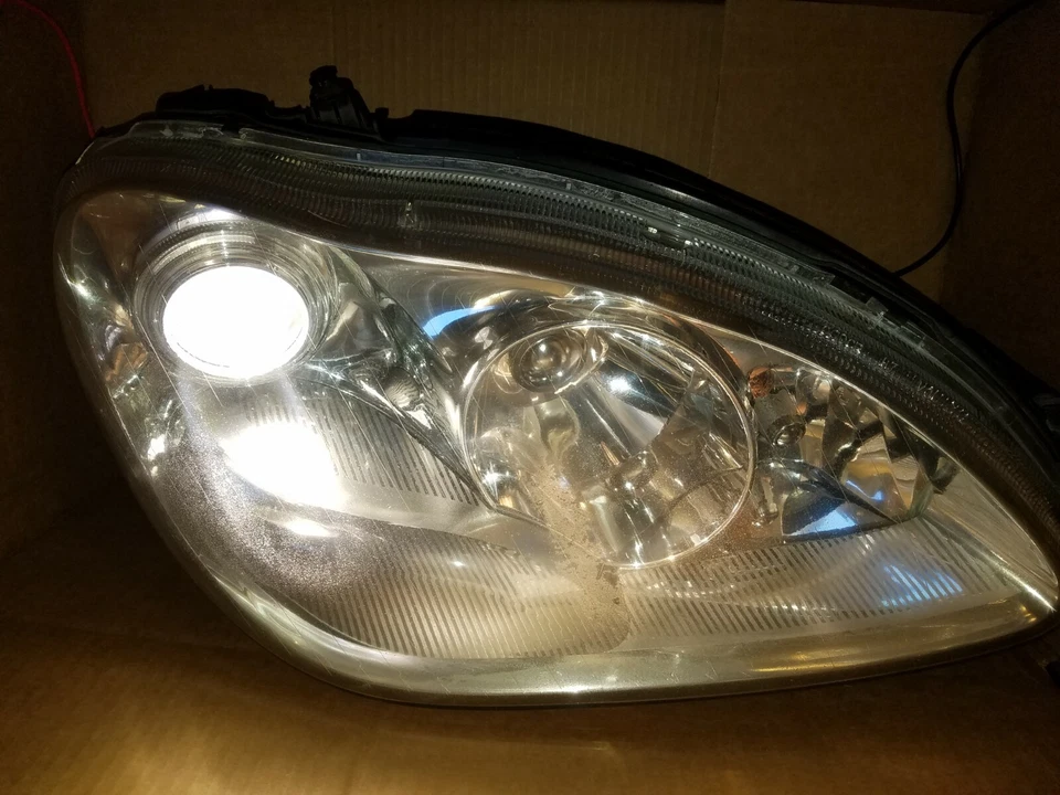 2003 - 2006 MERCEDES S65 S430 S500 S600 S55 PASSENGER HID XENON HEADLIGHT LAMP - Image 2 of 4